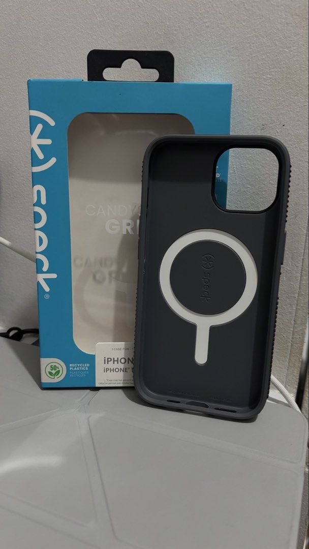 Speck iphone 13/14/15/16e case (Category: Cases & Sleeves) located in Paranaque City. Submitted by prelovedph2019 (Listing ID 1470663119, Image 3). Description: ORIGINAL LIKE NEW CONDITION.