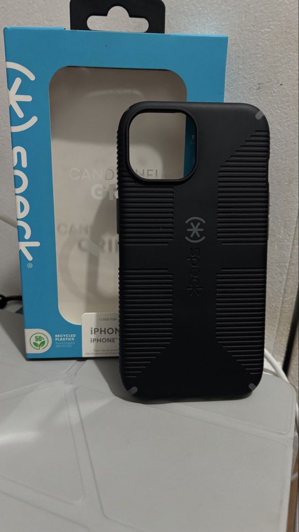 Speck iphone 13/14/15/16e case (Category: Cases & Sleeves) located in Paranaque City. Submitted by prelovedph2019 (Listing ID 1470663119, Image 2). Description: ORIGINAL LIKE NEW CONDITION.