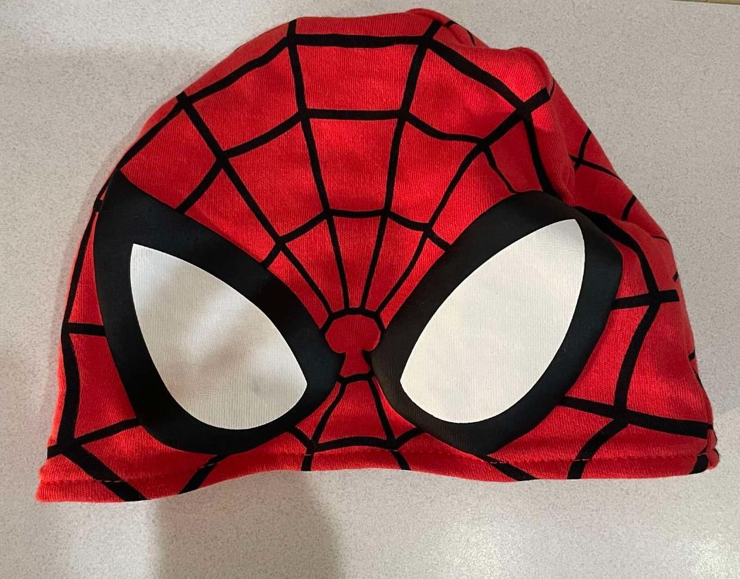 Spider-Man costume with matching beanie set 18-24M (Category: Babies & Kids Fashion) located in Manila. Submitted by carmelabj (Listing ID 1470564721, Image 2). Description: - Authentic Marvel Spider-Man baby romper and matching beanie hat set - Size: 18-24 months (fits up to 92 cm height, 13 kg) - Design: Classic red and blue web print with large spider logo on the chest - Convenience: Snap buttons at the back neck and bottom legs for hassle-fre
