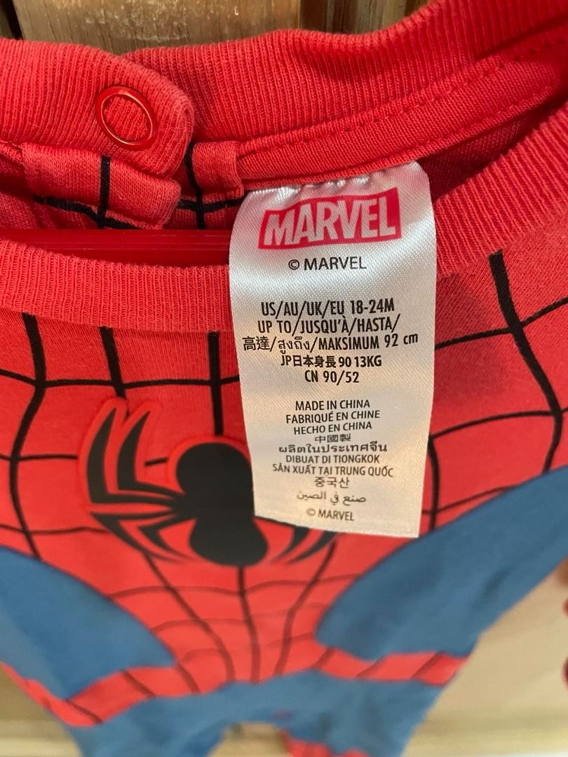 Spider-Man costume with matching beanie set 18-24M (Category: Babies & Kids Fashion) located in Manila. Submitted by carmelabj (Listing ID 1470564721, Image 3). Description: - Authentic Marvel Spider-Man baby romper and matching beanie hat set - Size: 18-24 months (fits up to 92 cm height, 13 kg) - Design: Classic red and blue web print with large spider logo on the chest - Convenience: Snap buttons at the back neck and bottom legs for hassle-fre
