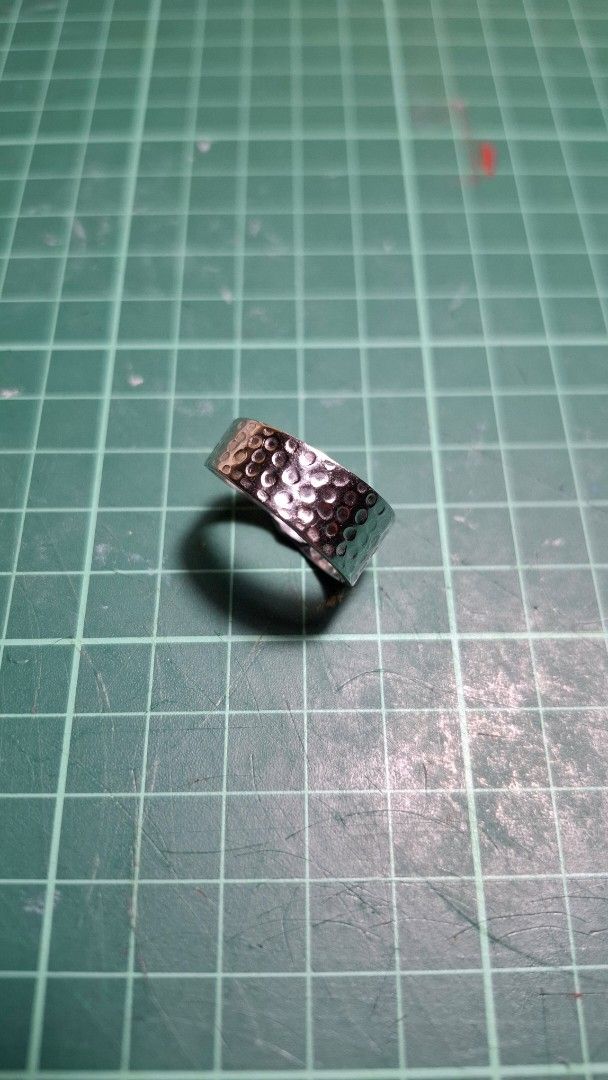 Spoon/Fork/Cutlery stainless steel textured Ring (Category: Rings) located in Valenzuela. Submitted by kneeko (Listing ID 1470664227, Image 1). Description: RINGS MADE FROM CUTLERY/KUBYERTOS Size (Inner Diameter) : approx. 21mm DIY rings from various types of cutlery sourced from ukays and surplus shops. Quality can vary, but will indicate flaws. Material is stainless steel. LAST PRICE POSTED! Colors of the item are not accurate to the photo due 
