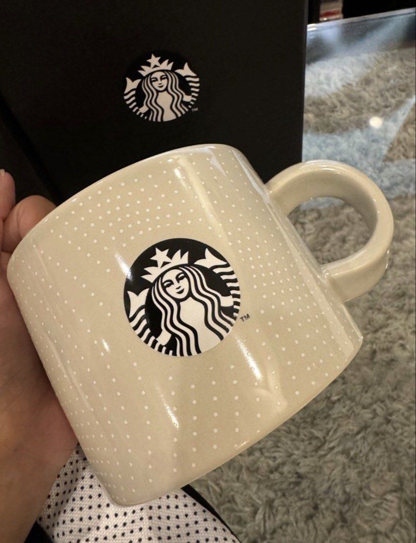 Starbucks Cup (Category: Everything Else Others) located in Makati City. Submitted by MyPurchases2021 (Listing ID 1470607339, Image 2). Description: Last one!! .