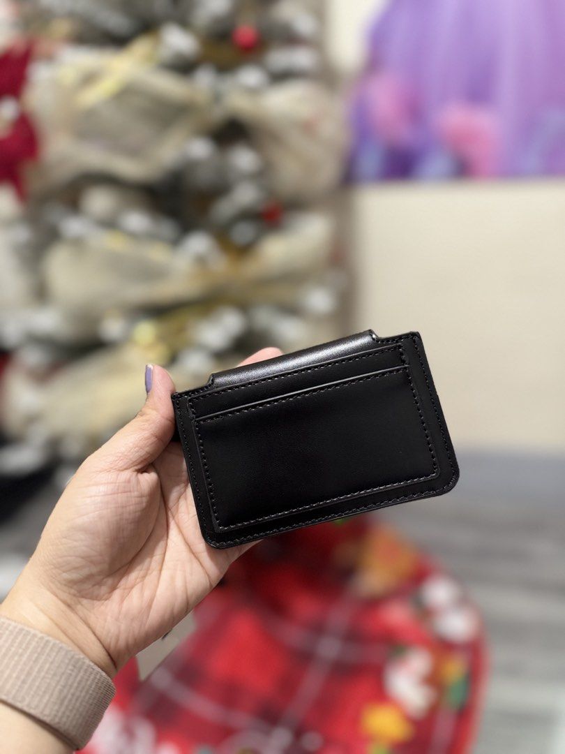 Steve Madden Card Holder - Black (Category: Wallets & Card holders) located in Valenzuela. Submitted by hjuaneza22 (Listing ID 1470719860, Image 2). Description: .