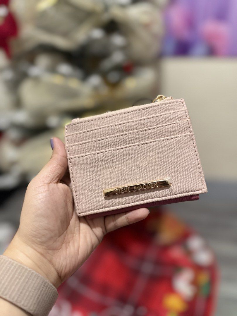 Steve Madden Card Wallet - Pink (Category: Wallets & Card holders) located in Valenzuela. Submitted by hjuaneza22 (Listing ID 1470719687, Image 2). Description: .