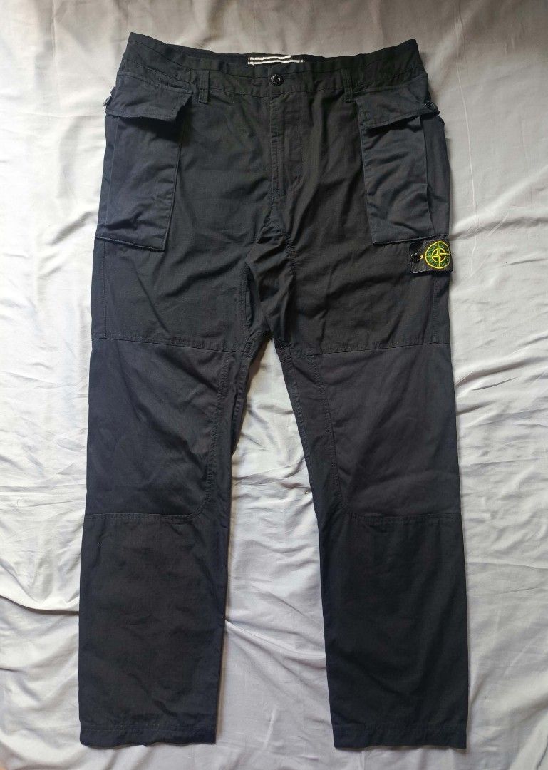 STONE ISLAND NYLON BLACK PANTS (Category: Jeans) located in Cebu City. Submitted by thrift_threads101 (Listing ID 1470662785, Image 1). Description: 𝗦𝗧𝗢𝗡𝗘 𝗜𝗦𝗟𝗔𝗡𝗗 𝗡𝗬𝗟𝗢𝗡 𝗕𝗟𝗔𝗖𝗞 𝗣𝗔𝗡𝗧𝗦 (Off / Legit) 𝘋𝘪𝘮𝘦𝘴 : 𝘚𝘪𝘻𝘦 : 35 (34 on tag) 𝘓𝘦𝘯𝘨𝘵𝘩 : 39.5” 𝘛𝘩𝘪𝘨𝘩 : 10.5” 𝘓𝘦𝘨 𝘖𝘱𝘦𝘯𝘪𝘯𝘨 : 7” 𝘊𝘰𝘯𝘥𝘪𝘵𝘪𝘰𝘯 : Excellent ✨ 📍 𝘓𝘰𝘤𝘢𝘵𝘪𝘰𝘯 : Balamban, Cebu 📦 𝘚𝘩𝘪𝘱𝘱𝘪𝘯𝘨 : Available via J&T 📩 𝘗𝘔.