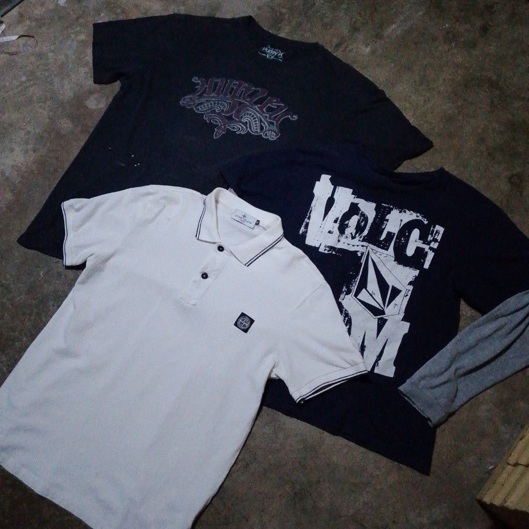 STONE ISLAND, VOLCOM & HURLEY BUNDLE ASPACK‼️ (Category: Tshirts & Polo Shirts ) located in Antipolo. Submitted by cylexuzxc (Listing ID 1470722495, Image 1). Description: ‎🔥 STEAL BUNDLE DEAL — ₱1,700 FOR ALL 3 ITEMS 🔥 ‎ ‎Selling as a 3-piece lot! Great deal for streetwear & alternative enthusiasts. Selling fast to clear closet space. ‎ ‎INCLUSIONS: ‎ 1. ‎Stone Island White Polo Shirt (Short Sleeve) ‎ • Color: White with tipped collar & cuffs 
