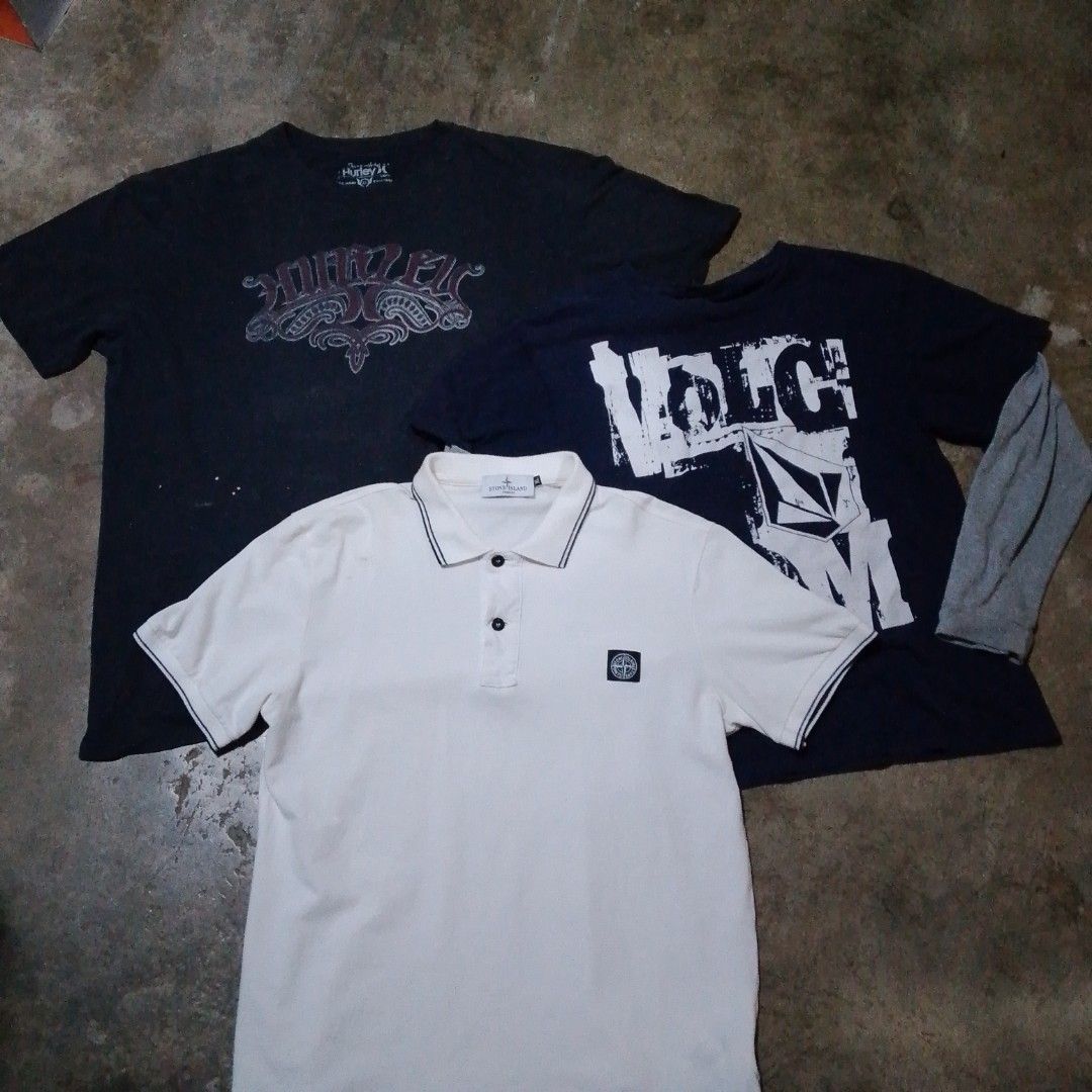 STONE ISLAND, VOLCOM & HURLEY BUNDLE ASPACK‼️ (Category: Tshirts & Polo Shirts ) located in Antipolo. Submitted by cylexuzxc (Listing ID 1470722495, Image 2). Description: ‎🔥 STEAL BUNDLE DEAL — ₱1,700 FOR ALL 3 ITEMS 🔥 ‎ ‎Selling as a 3-piece lot! Great deal for streetwear & alternative enthusiasts. Selling fast to clear closet space. ‎ ‎INCLUSIONS: ‎ 1. ‎Stone Island White Polo Shirt (Short Sleeve) ‎ • Color: White with tipped collar & cuffs 
