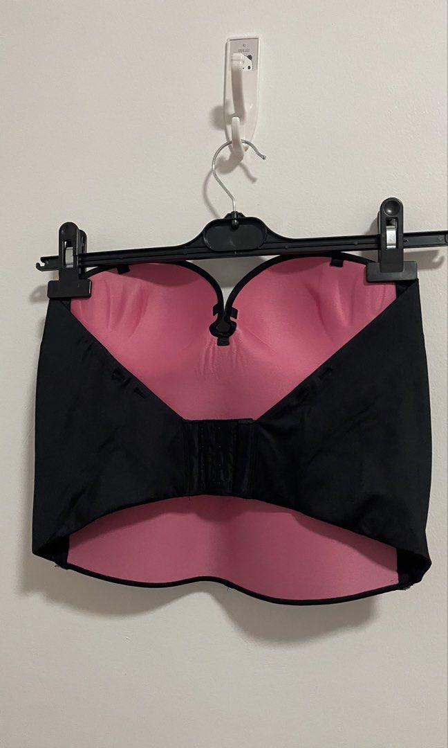 Strapless Corset Style Top (Category: Sleeveless) located in Indang. Submitted by itsginnpom (Listing ID 1470577042, Image 2). Description: Black Corset Style Top Size: 32-34 bust • pwede kabitan ng strap • backless • used once only 📩 Message for inquiries! 📍 Indang, Cavite Meetup: Indang Bayan • Can ship via Lalamove if malayo area • no COD for Lalamove.