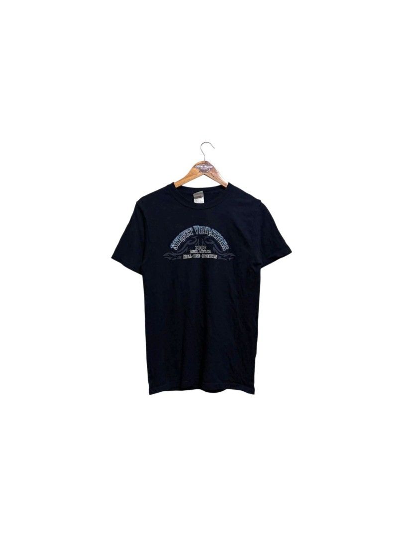 Street Vibration Shirt (Category: Tshirts & Polo Shirts ) located in Bauan. Submitted by onetwothrift2 (Listing ID 1470662874, Image 2). Description: Street Vibration Shirt Size: Small Dimes: L27 W17.5 Color rate: 10/10 Excellent condition No issue Mine: 400.