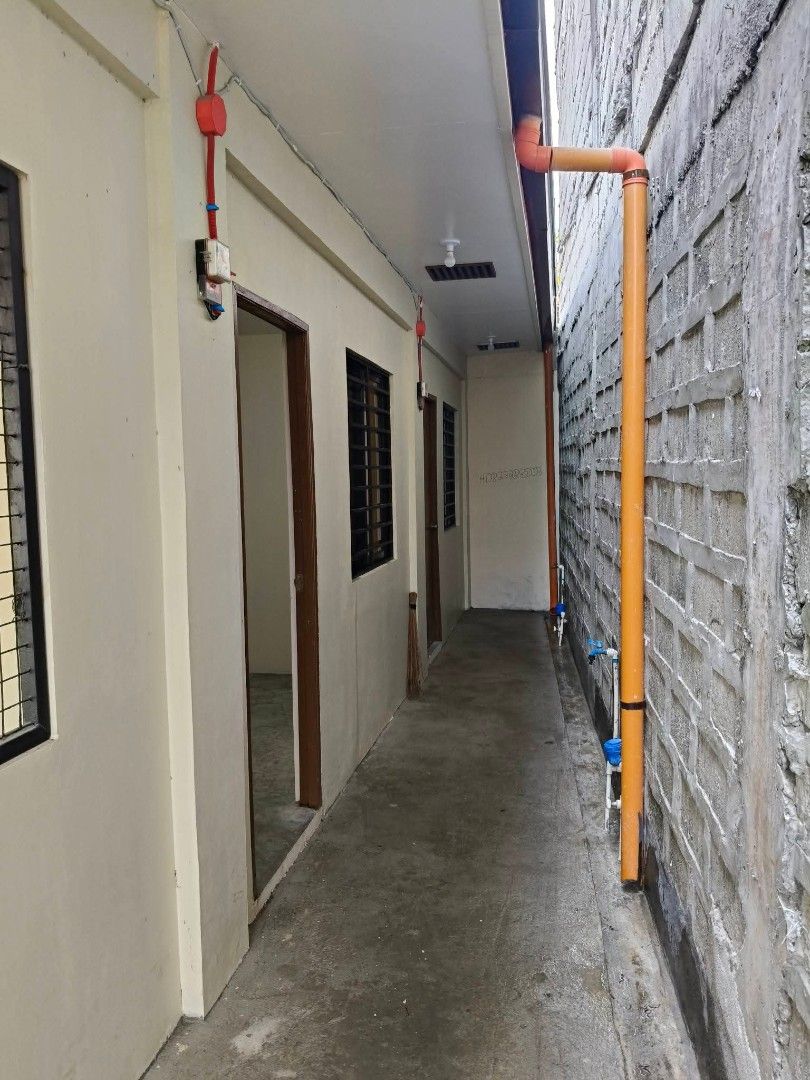Studio Type For Rent with own CR and Bedroom (Category: Apartments & Condos) located in Caloocan City. Submitted by fastphoenix.59585e (Listing ID 1470666281, Image 1). Description: 🏡 STUDIO TYPE WITH BEDROOM & CR - FOR RENT 🏡 🔥 2 UNITS AVAILABLE 🔥 🔥 NEAR SM CALOOCAN (WALKING DISTANCE LANG) 🔥 👉 SUB-METER (WATER & ELECTRICITY) 👉 OWN CR WITH BIDET 😁 👉 1 BEDROOM 👉 MOTORCYCLE PARKING AVAILABLE 👉 SLIDING WINDOW WITH SCREEN 👉 WITH EXHAUST,