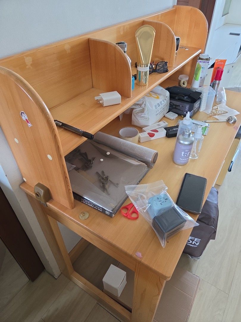 Study table (Category: Tables & Sets) located in Singapore. Submitted by myfitnesssolution (Listing ID 1470620829, Image 2). Description: moving house . bought at 600.