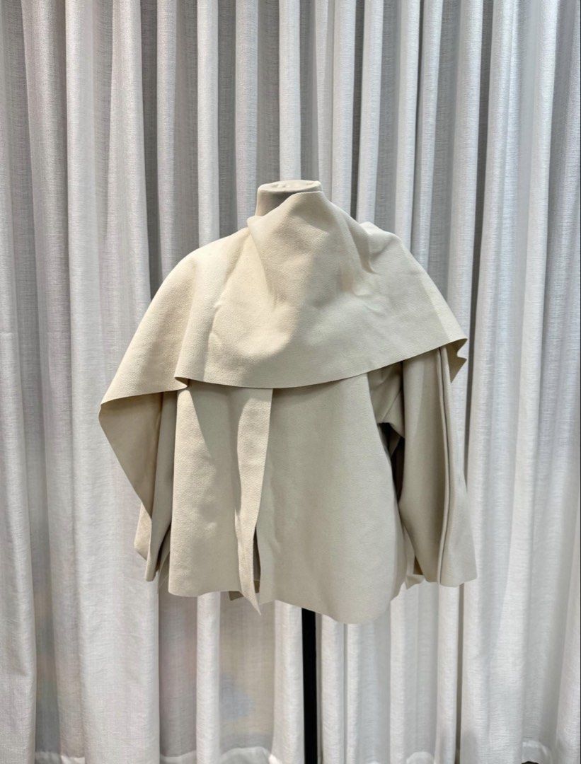 Stunning Cape Coat (Category: Coats, Jackets and Outerwear) located in Makati City. Submitted by bagsy01 (Listing ID 1470652657, Image 2). Description: Used only once! Purchased from another FB seller who originally bought it brand-new in Paris..