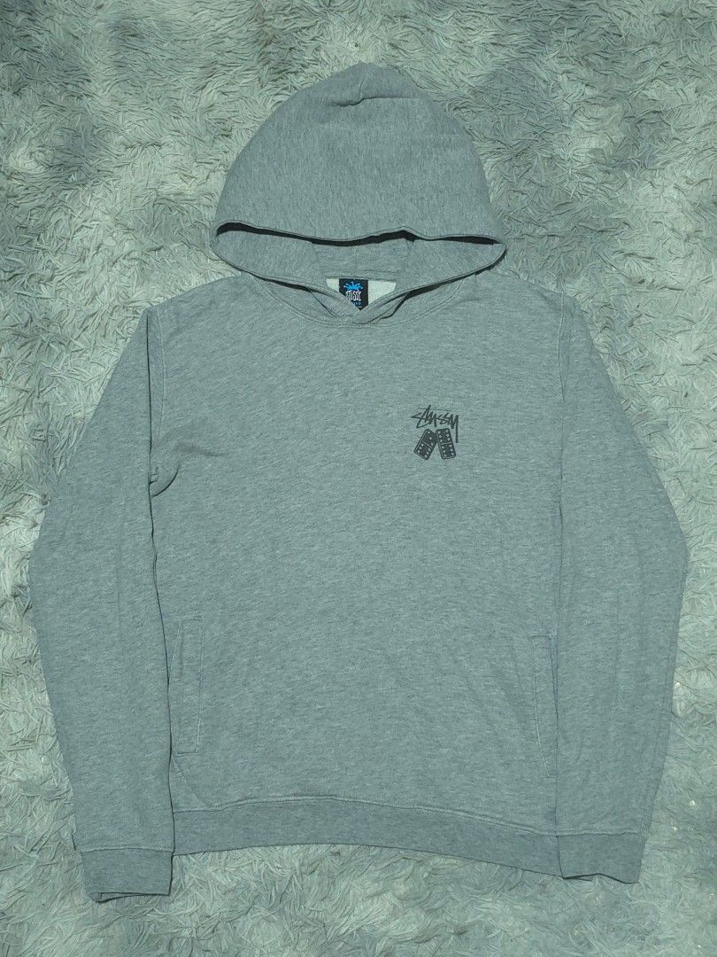 Stussy Dice Gray Hoodie (Category: Hoodies) located in Abulug. Submitted by humanwhosellthings (Listing ID 1470600164, Image 1). Description: STUSSY DICE ✅️Size: XL on tag fit to Small ✅️Dimes: 19W x 23L ✅Condition: Excellent ✅Issue: None ✅Color Rate: 9.8/10.