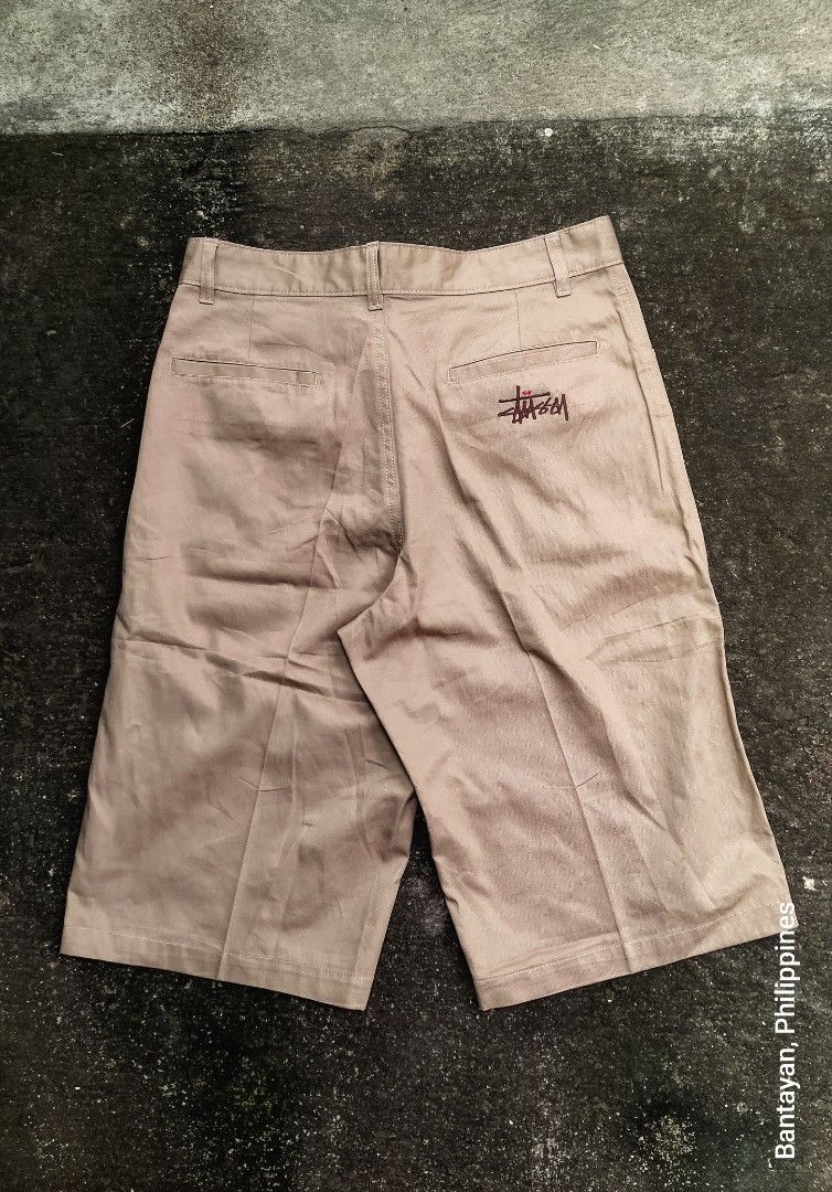 Stussy long short (Category: Chinos) located in Bantayan. Submitted by rare.palautog (Listing ID 1470598276, Image 2). Description: Stussy long short W 30 L 26 No flaws DM sa interested 📩 Cebu location 📌.