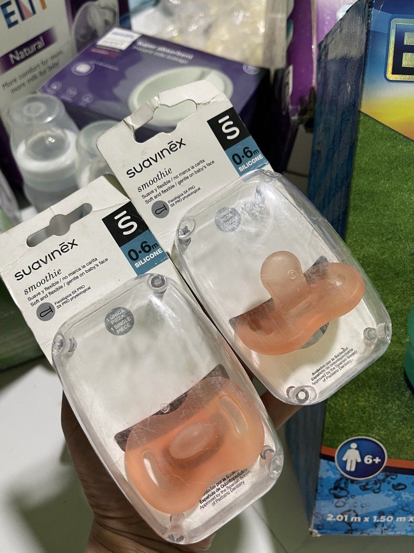 Suavinex Silicone Pacifier (Category: Soothers & Pacifiers) located in Manila. Submitted by sweetfourshop (Listing ID 1470728684, Image 1). Description: Orig price was ₱450 0-6M .
