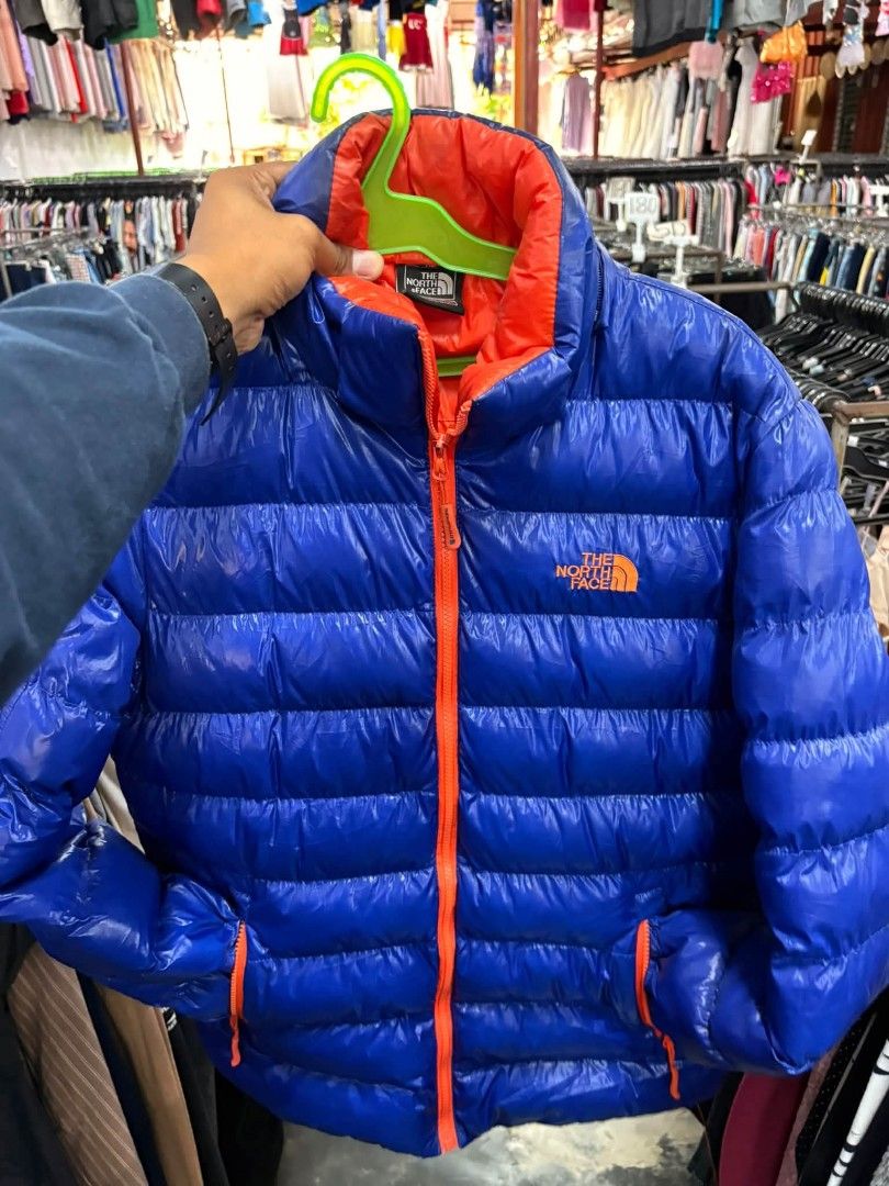 SUMMIT THE NORTH FACE JACKET (Category: Coats, Jackets and Outerwear) located in Puerto Princesa. Submitted by wintergarmentshop (Listing ID 1470615820, Image 2). Description: SUMMIT THE NORTH FACE PUFFER JACKET EXCELLENT NO HOOD 22W 28L LARGE TO XL NO ISSUE.