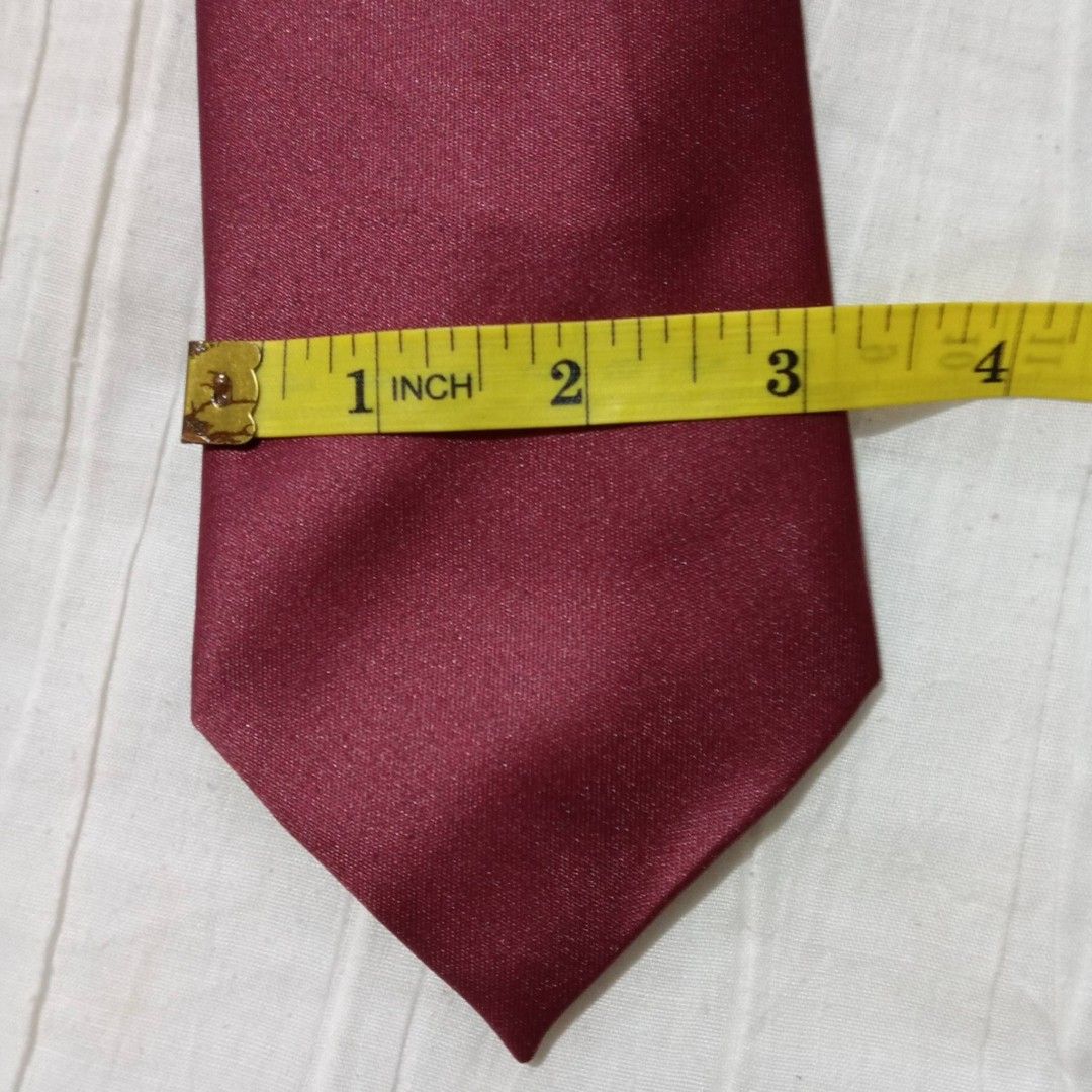 SUNLIT Maroon Necktie (Category: Ties) located in Caloocan City. Submitted by appleblossoms07 (Listing ID 1470573477, Image 3). Description: .