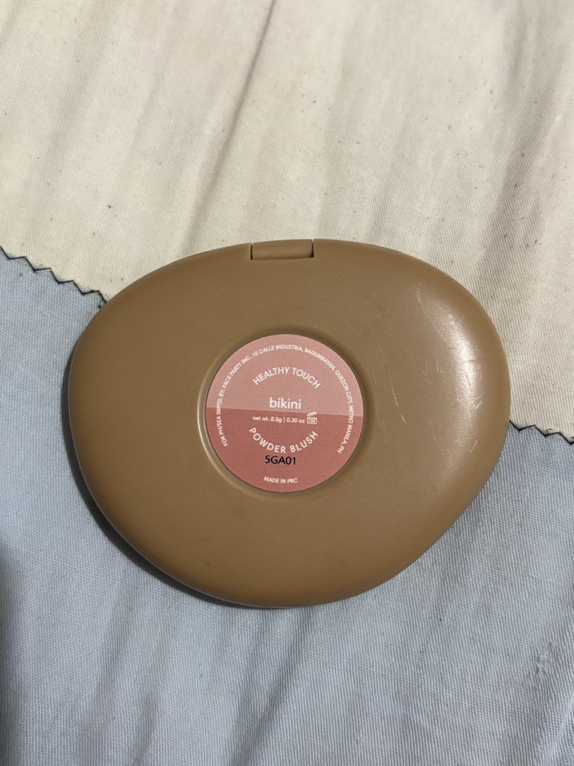 sunnies face powder blush bikini (Category: Makeup) located in Manila. Submitted by iyahpreloved_ (Listing ID 1470705722, Image 2). Description: used 3x only.