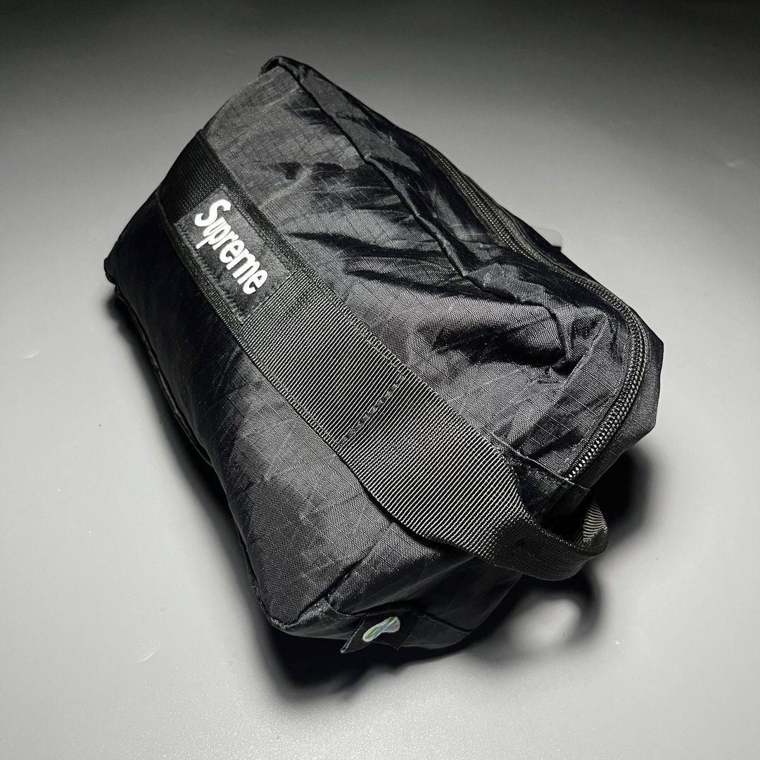 Supreme Clutch Bag (Category: Belt bags, Clutches and Pouches) located in Manila. Submitted by lostendfound1008 (Listing ID 1470587404, Image 3). Description: Supreme Clutch Bag Size: Small Dimension Width: Length: Good condition Price: 3000 MOD: Gcash / Maribank Courier: J&T / Lalamove 📍Metro Manila / Sampaloc Hmu.