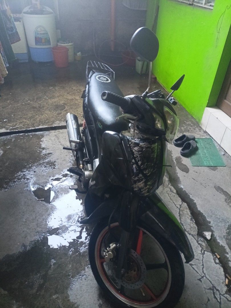 SYM BONUS 110 (Category: Motorbikes for Sale) located in General Trias. Submitted by jonvicjosu23851 (Listing ID 1470664104, Image 2). Description: sym bonus 110 2019✅ complete registered and papers✅ or/cr✅ deed of sale ✅ apido pipe ✅ front and rear break ✅ engine all goods ✅ main issue flarings head at tail part. slightly Negotiable✅ rfs-rebuilding another motor.