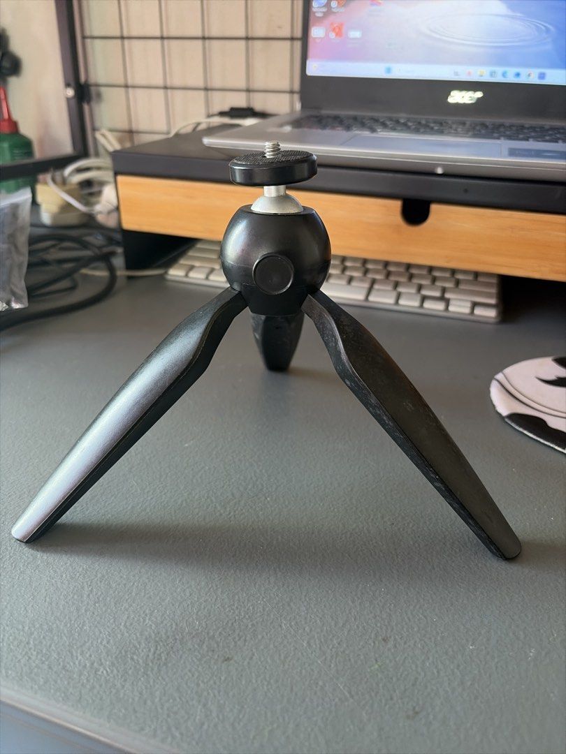 table tripod (Category: Tripods & Monopods) located in Cainta. Submitted by 3m.online.store (Listing ID 1470562497, Image 3). Description: For sale table tripod .