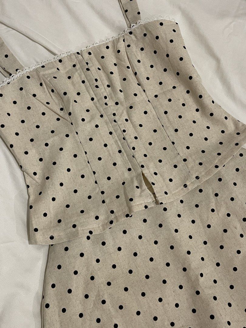 T’achi Polka Linen Coords (Category: Sets or Coordinates) located in Quezon City. Submitted by everythingmustgo__ (Listing ID 1470659797, Image 2). Description: T’achi Polka Linen Coords (from Vietnam 🇻🇳) - brand new with tags - size: medium - best fits: medium to semi large (my actual size is xs-s, when worn for reference only) - with built-in shorts - super duper nice!! ‼️ firm with price. low ballers will not be entertained ‼️.