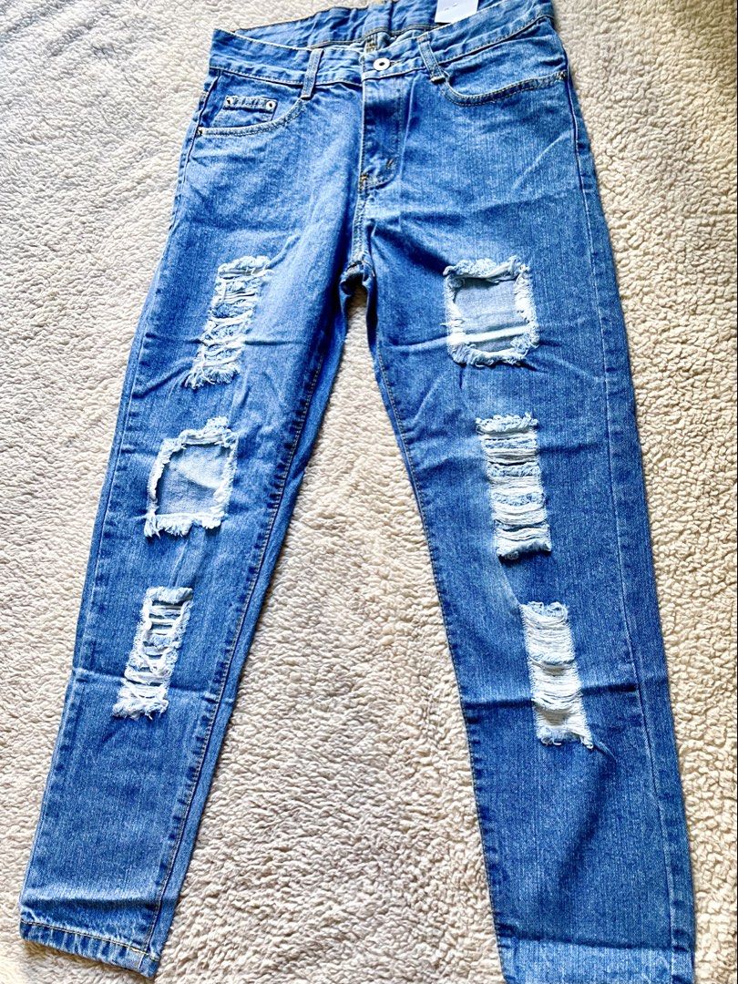 TATTERED JEANS FOR WOMEN (Category: Jeans) located in Pasig City. Submitted by sm_thehouseoftrends. (Listing ID 1470573548, Image 3). Description: Brandnew! Tattered Pants Quality! Available sizes 26-28 waistline Pm Loc: Pasig.