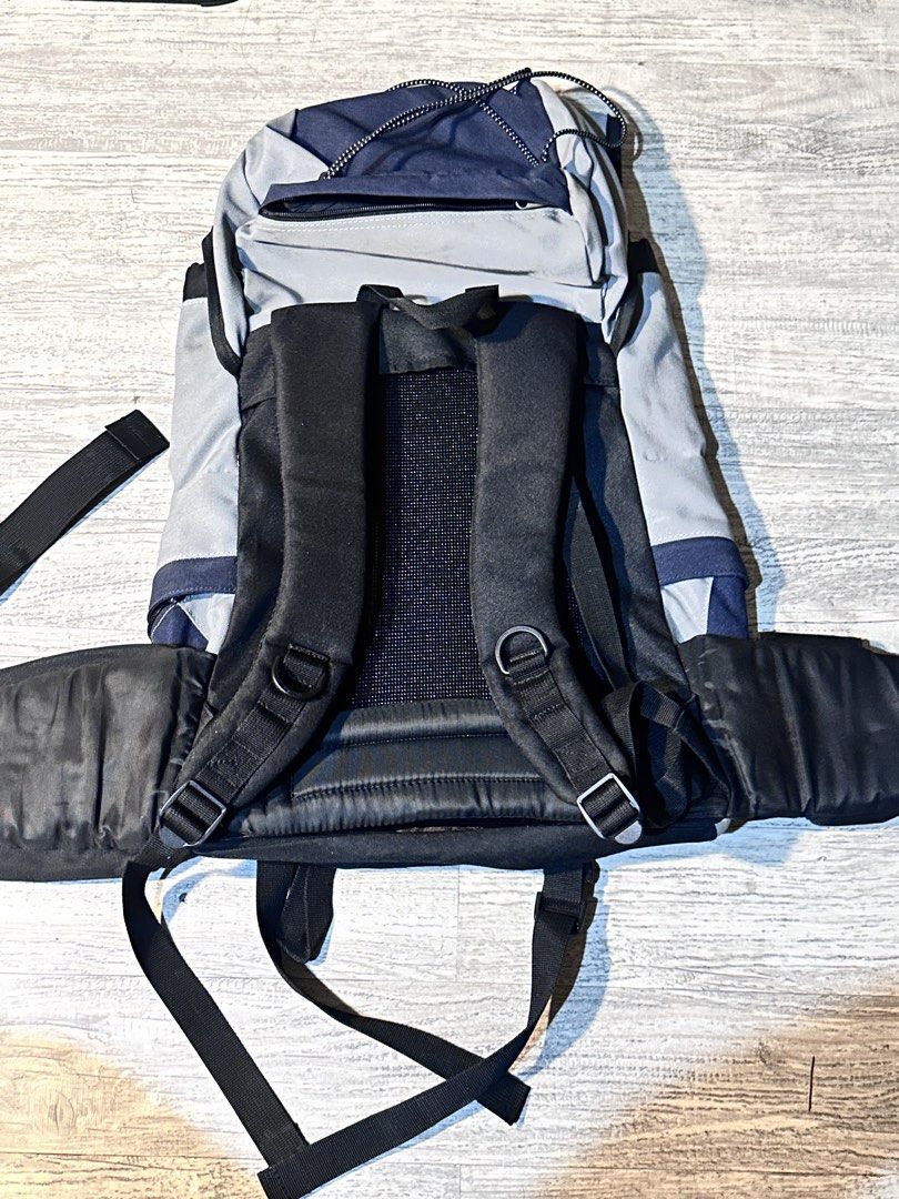 TCM Hiking Backpack 20L (Category: Backpacks) located in Manila. Submitted by d.scab (Listing ID 1470654842, Image 2). Description: TCM Hiking Backpack With backplate 20L main compartment + outside pockets Grey and navy blue Secure drawstring main compartment with top load Front mesh pocket and convenient side pockets on hip belt Padded shoulder straps and back panel Fully adjustable straps and buckles all around 📍Sampaloc, Manila Sf to be shoul