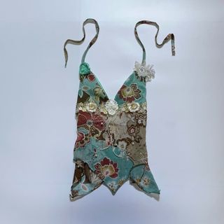 (Category: ) located in . Submitted by uky.wardrobe (Listing ID 1470677069, Image 1). Description: .