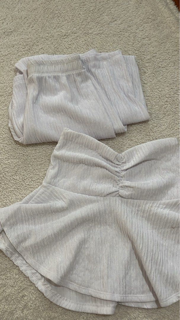 Terno (Small) (Category: Sets or Coordinates) located in Cauayan City . Submitted by declutterdarling (Listing ID 1470569921, Image 2). Description: Minimal stain Small .
