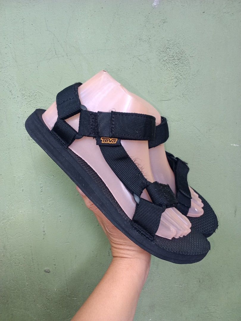 Teva (Category: Flats & Sandals) located in General Santos City (Dadiangas). Submitted by ukayonlineshoppe (Listing ID 1470633592, Image 3). Description: 26cm. unisex.