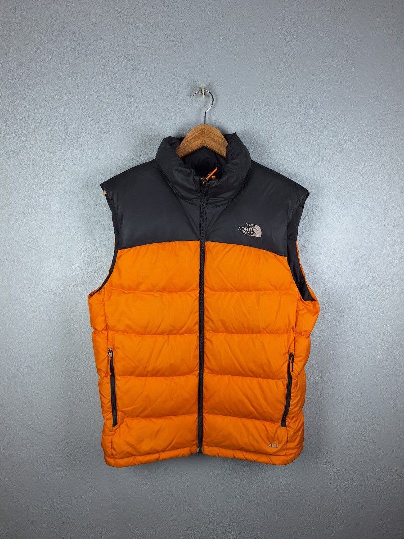 The North Face 700 Down Puffer Vest (Category: Vests) located in Sibulan. Submitted by studioxano (Listing ID 1470650905, Image 1). Description: The North Face 700 Down Puffer Vest -P2,500 + SF Size S Length 27 / Width 21.5 Excellent condi with sign usage need wash (last pic minor issue unnoticebla lower back area) over all presentable Loc: Dumaguete city.