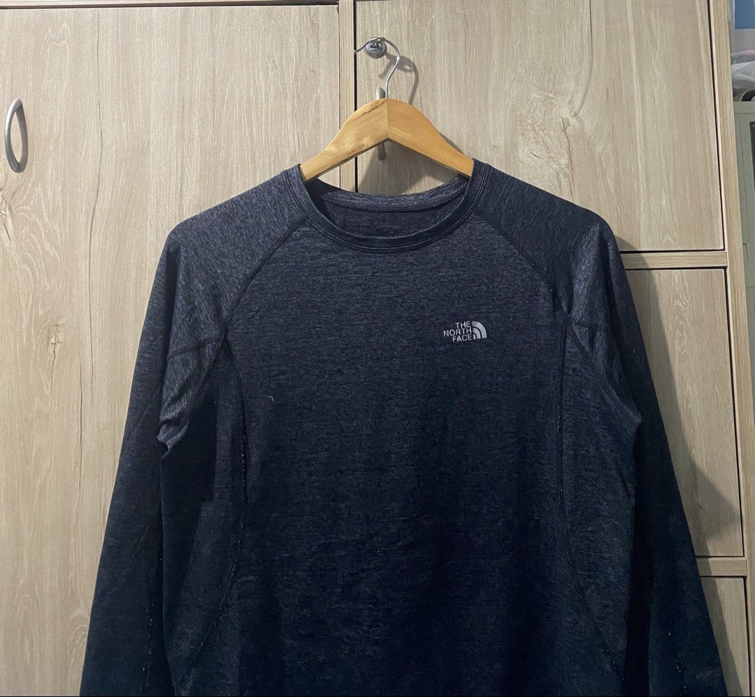 The North Face Drifit longsleeve (Category: Coats, Jackets and Outerwear) located in Binan City. Submitted by rnj_affordable (Listing ID 1470727875, Image 2). Description: no issue.