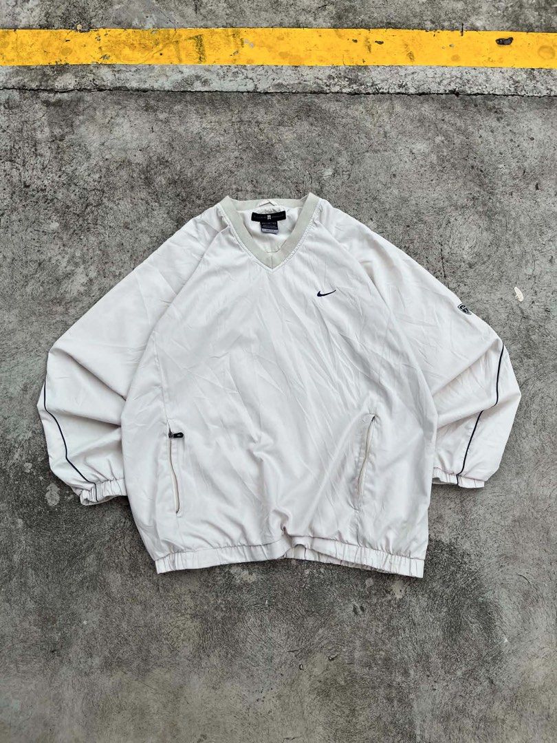 TIGER WOODS VINTAGE (Category: Coats, Jackets and Outerwear) located in Iloilo. Submitted by kindshark (Listing ID 1470637871, Image 1). Description: Dimes 24x28.
