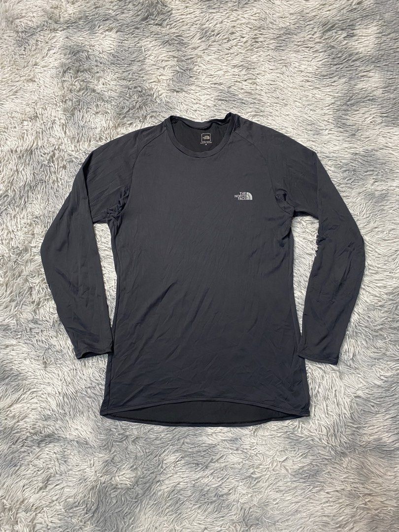 TNF Baselayer Long Sleeve (Category: Tshirts & Polo Shirts ) located in Solano. Submitted by solothrifting (Listing ID 1470573810, Image 1). Description: TNF Baselayer Long Sleeve Condition: 9/10 Size on tag: M Measurements in photos.