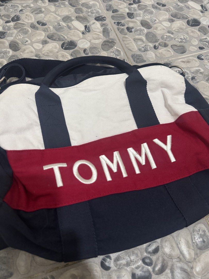 Tommy Hilfiger Colorblock Canvas Mini Duffel Bag (Category: Sling Bags) located in Manila. Submitted by misfits.ph (Listing ID 1470658079, Image 2). Description: Tommy Hilfiger Mini Duffle bag Excellent condi see pics ₱1050 only Manila area Jnt lalamove.