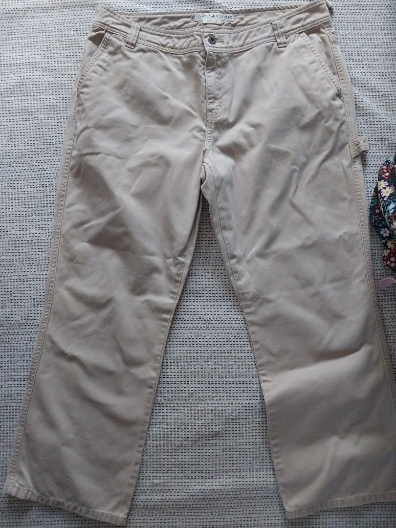 Tommy hilfiger khaki lowrise pants (Category: Other Bottoms) located in Bulacan. Submitted by chi.cheezi.choko (Listing ID 1470575879, Image 2). Description: cotton khaki pants low rise no when worn worn once.