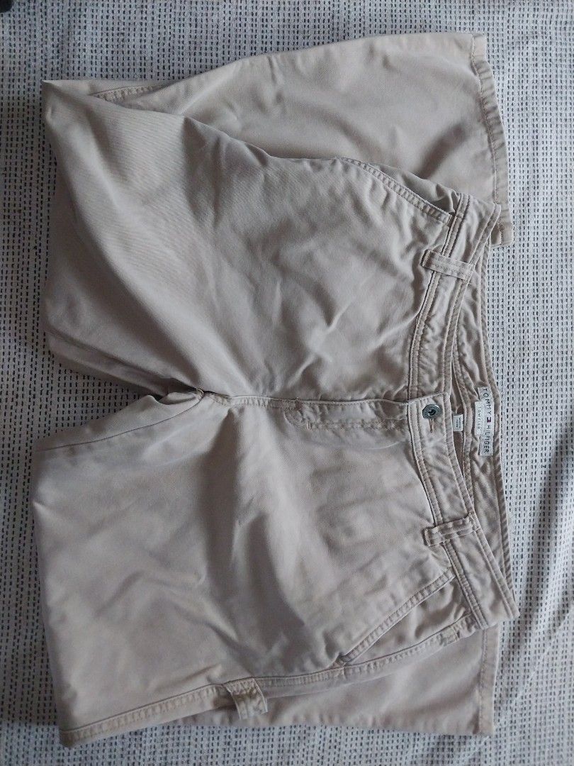 Tommy hilfiger khaki lowrise pants (Category: Other Bottoms) located in Bulacan. Submitted by chi.cheezi.choko (Listing ID 1470575879, Image 1). Description: cotton khaki pants low rise no when worn worn once.