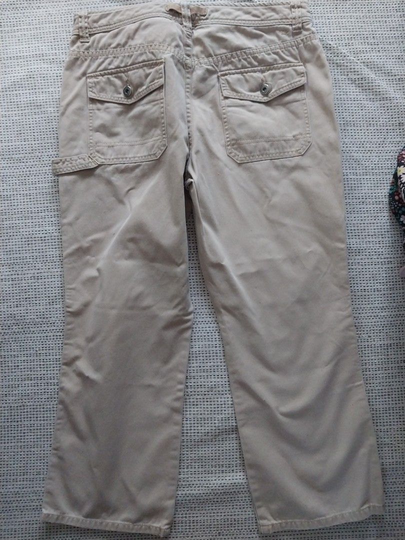 Tommy hilfiger khaki lowrise pants (Category: Other Bottoms) located in Bulacan. Submitted by chi.cheezi.choko (Listing ID 1470575879, Image 3). Description: cotton khaki pants low rise no when worn worn once.