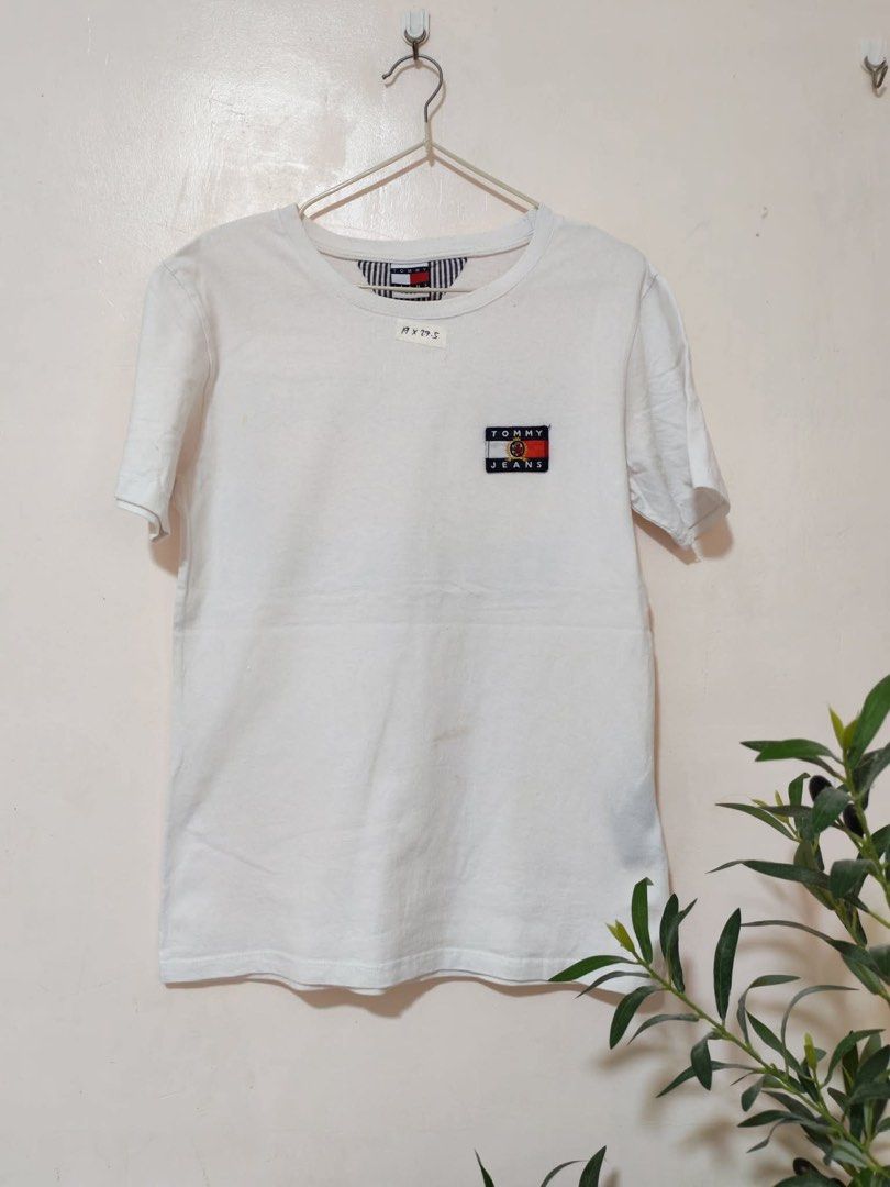 Tommy Hilfiger Shirt (Category: Shirts) located in Bulacan. Submitted by whiteavenue (Listing ID 1470671184, Image 2). Description: Dimes: 19x27.5.