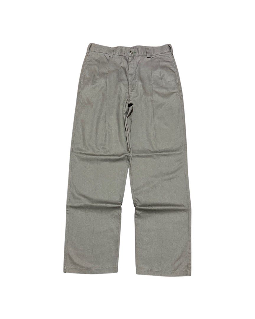 Tommy Hilfiger Trouser Pants (Category: Trousers) located in Guiguinto. Submitted by bottomsup_lootfinds (Listing ID 1470583692, Image 1). Description: Tommy Hilfiger Trouser Pants Size on tag: 34 waist 34 length 44 hem/leg hole 9.5 sign of usage.