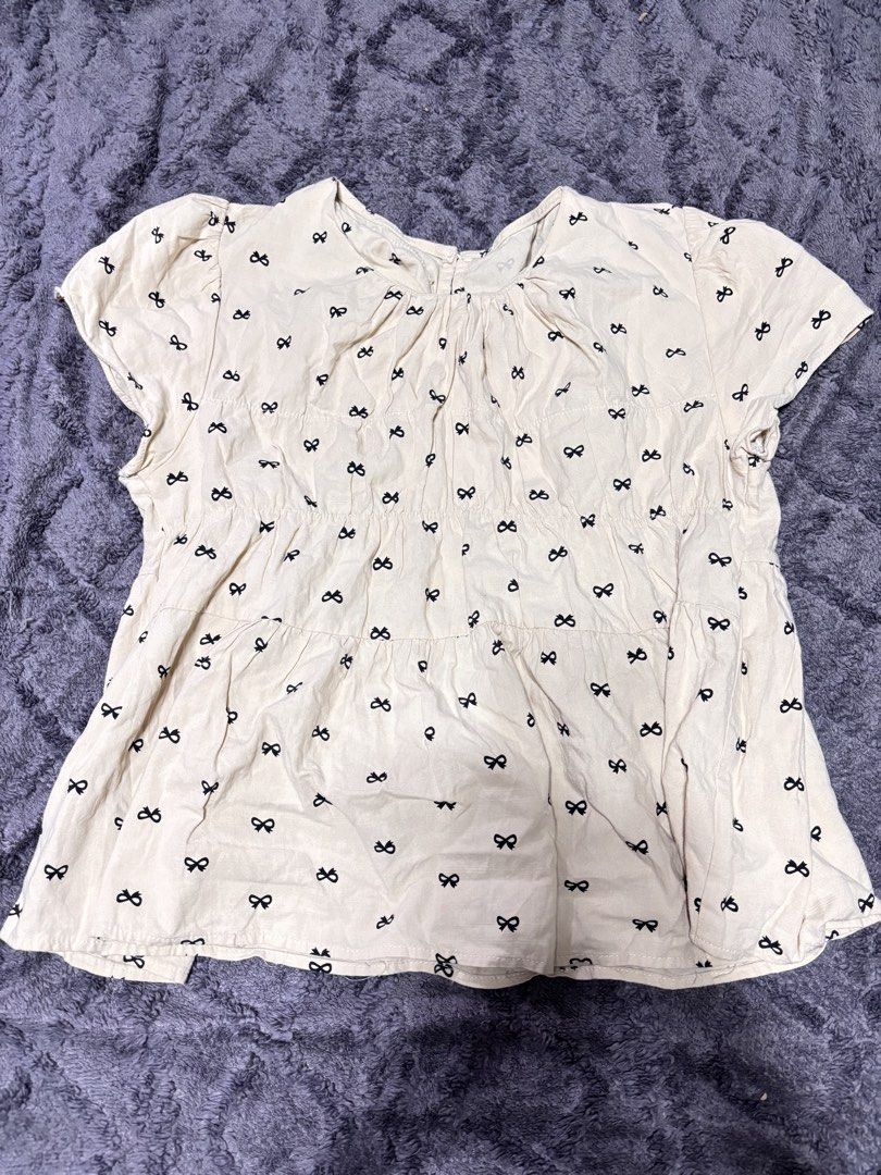 Tops and Dress (Category: Longsleeves) located in Muntinlupa City. Submitted by ruwee__ (Listing ID 1470713029, Image 1). Description: YELLOW TOP ₱100 M-L Never worn BLUE TOP FROM SHEIN ₱80 XS-S Never worn FLOWERY TOP ₱30 XS-S Rarely worn BLACK DRESS W CHOKER ₱80 Medium Worn once Black Fitted Sexy Dress ₱150 XS-S Never worn .