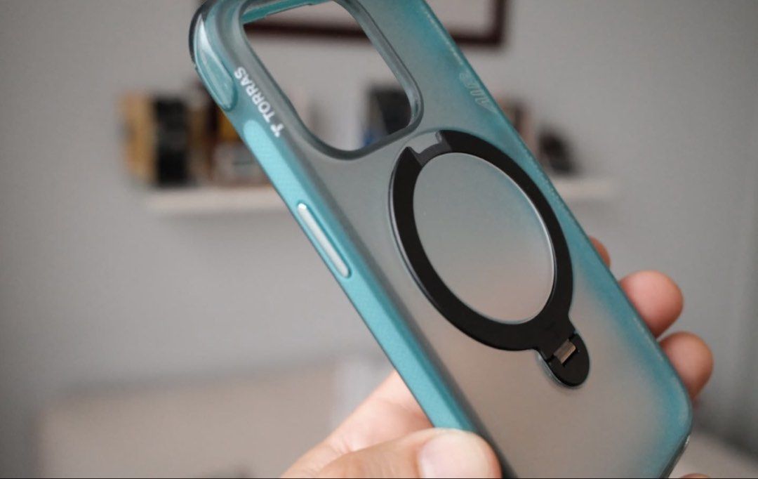 Torras Q3 Air for iPhone 15 Pro (Category: Cases & Sleeves) located in Taguig. Submitted by jetturbo (Listing ID 1470638883, Image 2). Description: RFS: Upgrading .