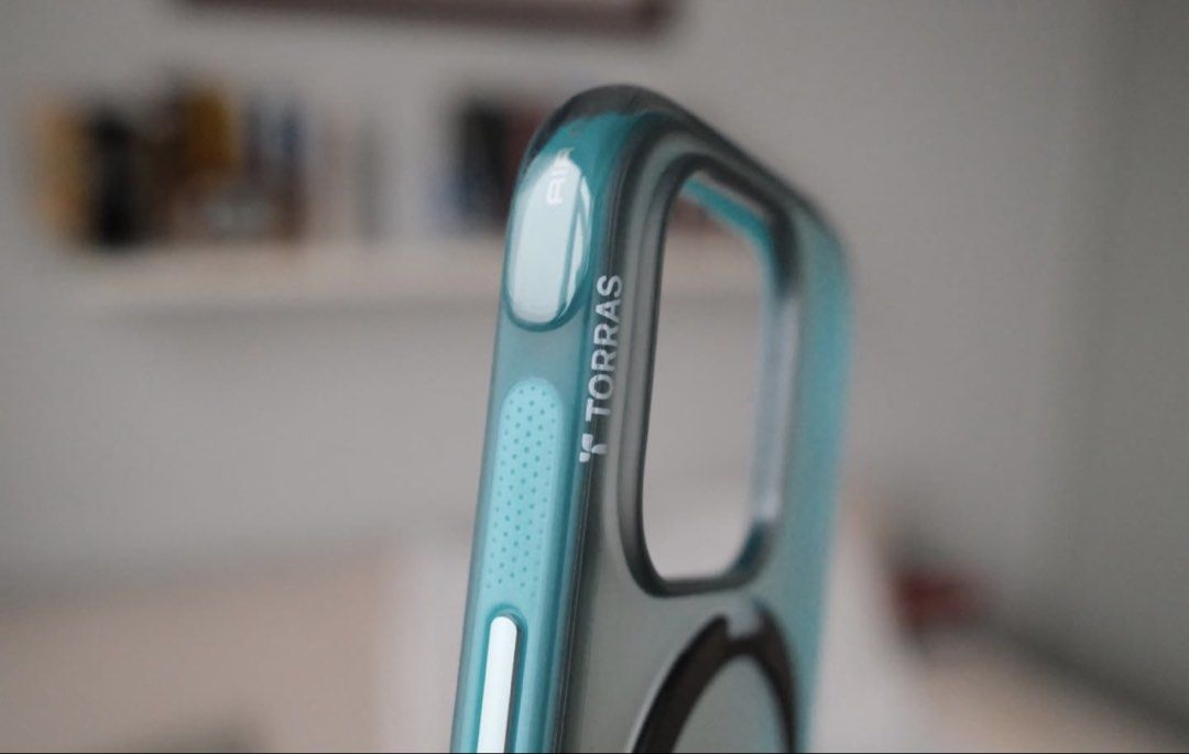 Torras Q3 Air for iPhone 15 Pro (Category: Cases & Sleeves) located in Taguig. Submitted by jetturbo (Listing ID 1470638883, Image 3). Description: RFS: Upgrading .