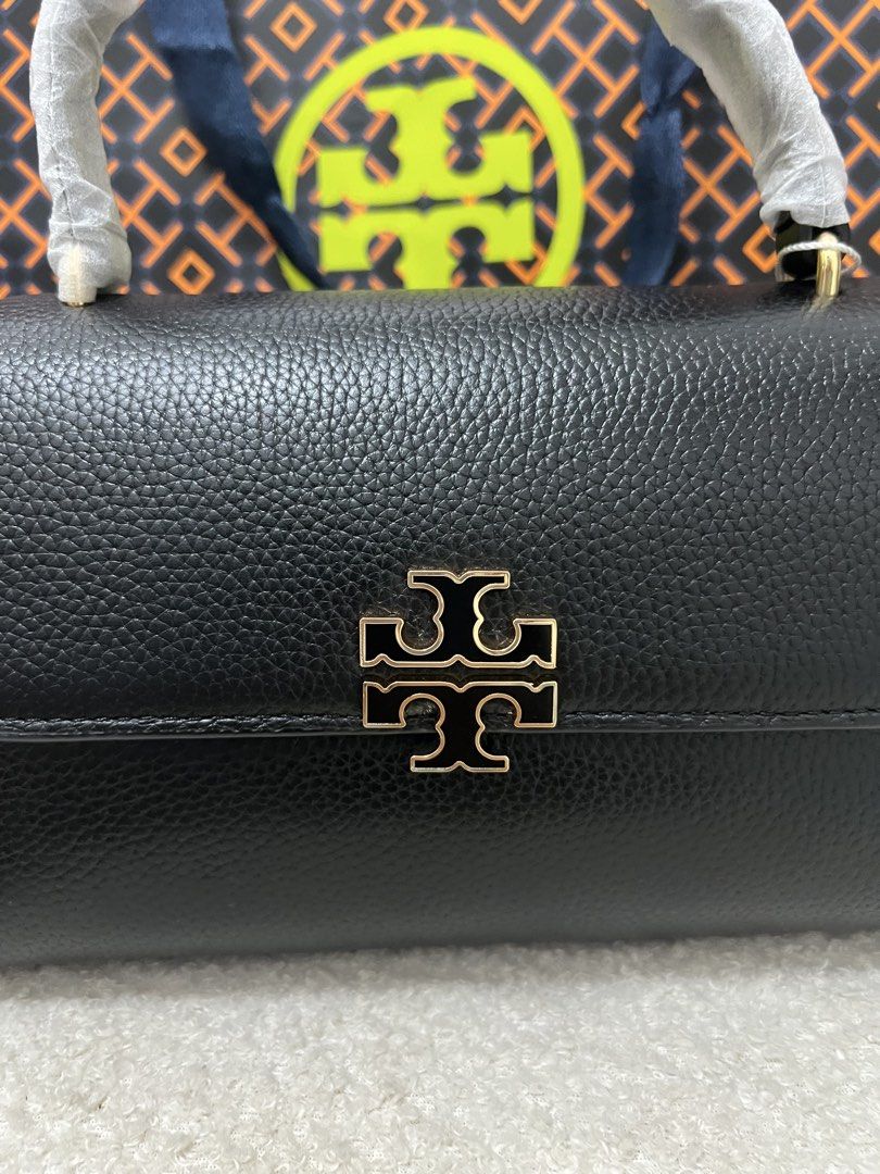 Tory Burch Britten Top Handle Bag Black (Category: Luxury Bags & Wallets) located in Abulug. Submitted by jamiecammie (Listing ID 1470605697, Image 2). Description: .