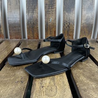 (Category: ) located in . Submitted by forgarments (Listing ID 1470715215, Image 1). Description: .