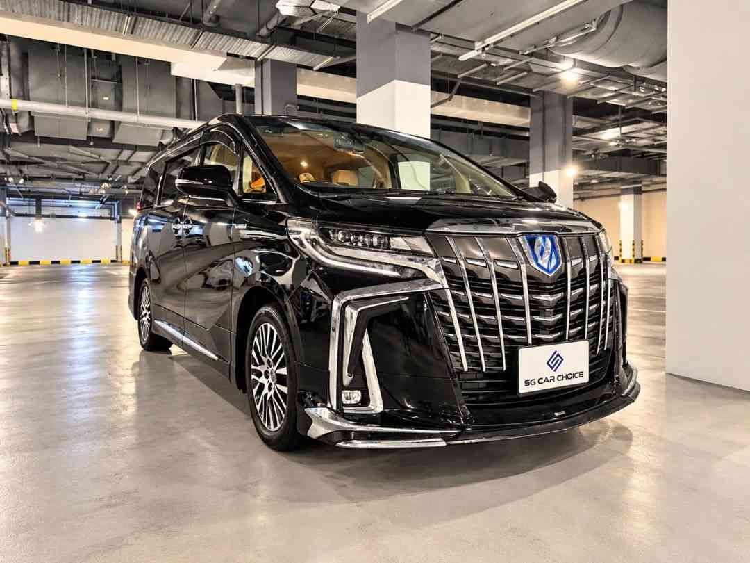 Toyota Alphard Hybrid 2.5 X 7-Seater (A) (Category: Used Cars) located in Singapore. Submitted by sgcarchoicewc (Listing ID 1470597513, Image 2). Description: Nest 7 seater MPV by Toyota. Additional transfer count due to personal to company. Low mileage. Beautiful black paintwork with clean and neat non smoking premium leather interior. Absolute best choice for big families. View for yourself. Contact me today!!! Viewing strictly by appointment b