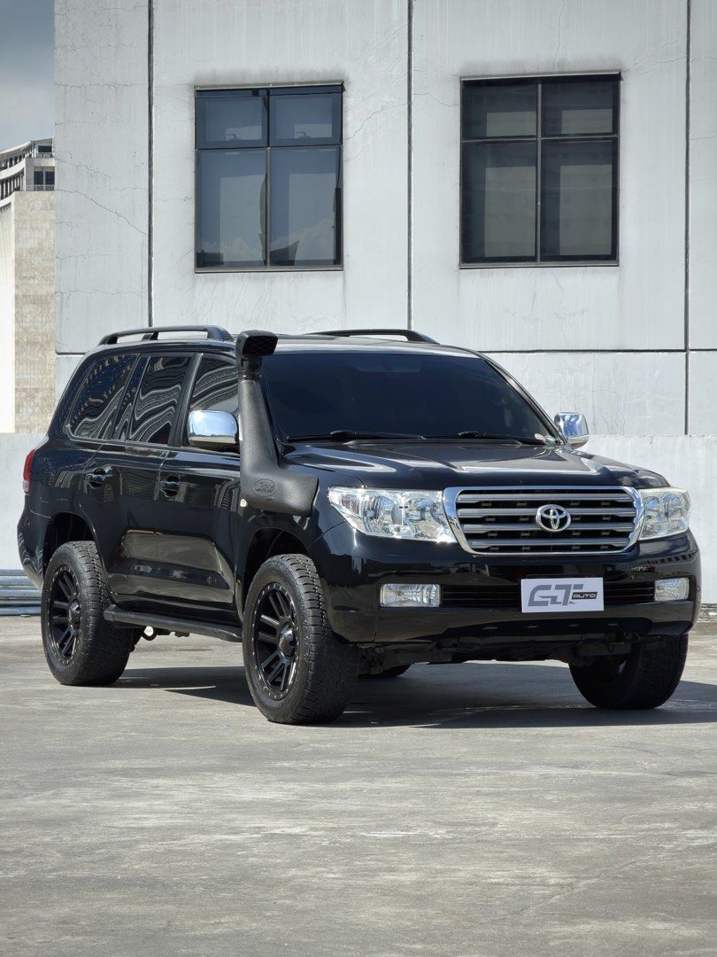 Toyota Land Cruiser LC200 VX Auto (Category: Used Cars) located in Pasig City. Submitted by gtautoph (Listing ID 1470664920, Image 1). Description: ⬛️🟥🟨 FOR SALE 🟨🟥⬛️ 2011 Toyota Land Cruiser LC200 VX 4.5L V8 Twin-Turbo Diesel Local unit Automatic Transmission 92k Kilometers Full-Time 4WD 235 HP 615 Nm of Torque 8-Seater SUV Leather Interior Reverse Camera Park Sensors Plate # Ending: 8 📩 DM for further assistance 📍 Location: Ortigas, Pasig