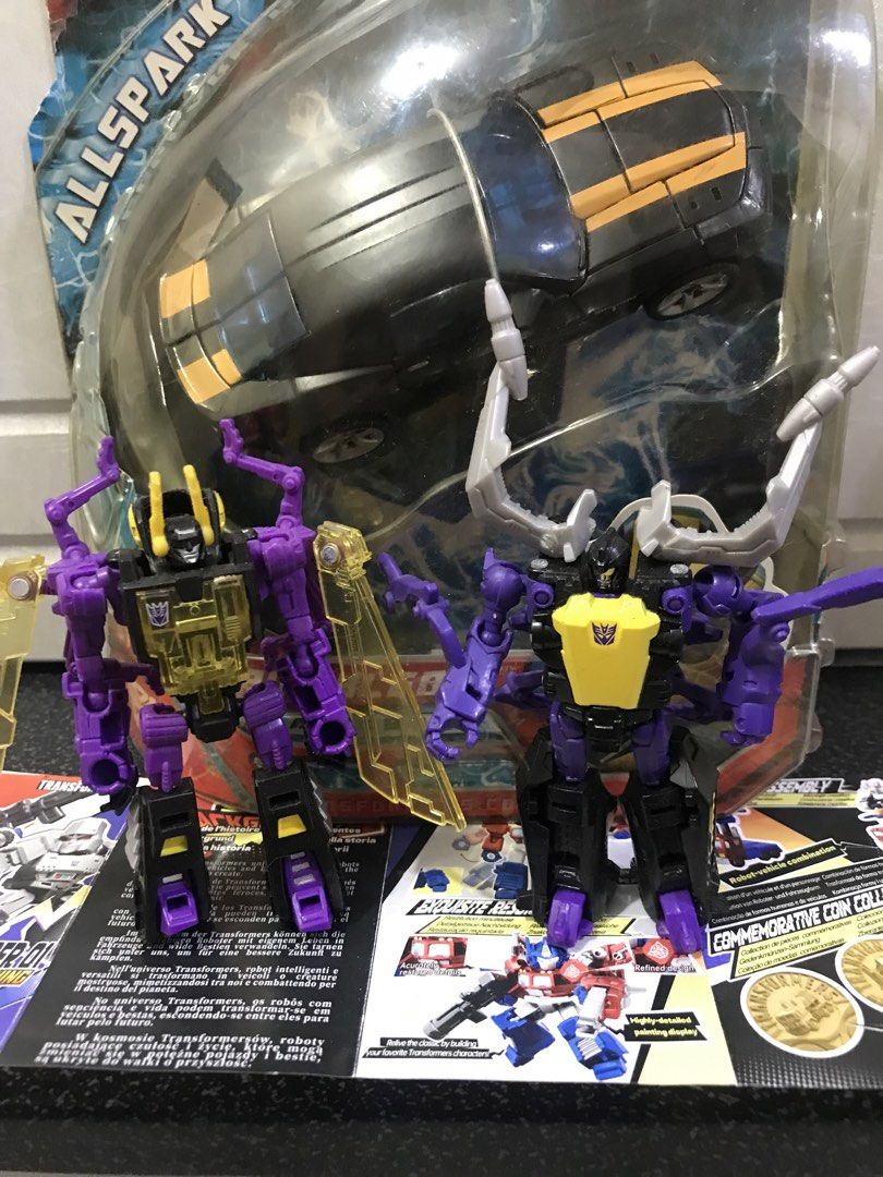 Transformers toys (Category: Kids Toys) located in San Mateo. Submitted by quikzee (Listing ID 1470614940, Image 1). Description: Set ₱750.