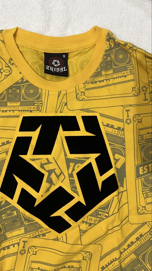 Tribal Yellow Shirt (Category: Tshirts & Polo Shirts ) located in Baguio. Submitted by from_mimi (Listing ID 1470641005, Image 3). Description: Never been used, just in storage. No issues..